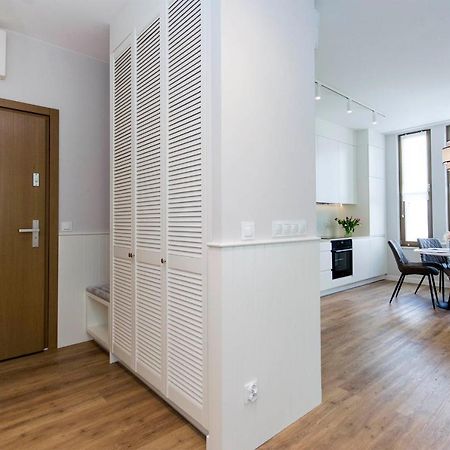 Yellow Rentyear Apartments غدانسك المظهر الخارجي الصورة