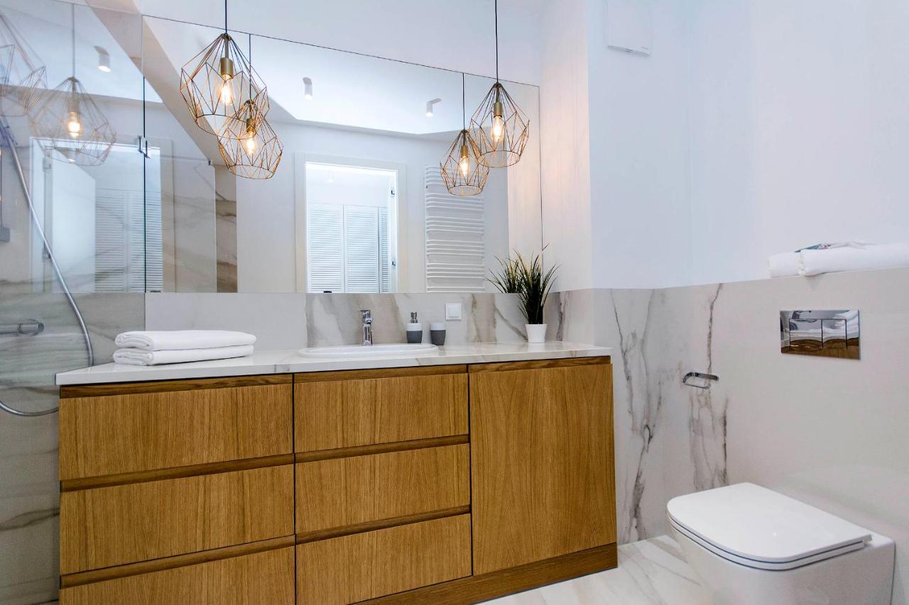 Yellow Rentyear Apartments غدانسك المظهر الخارجي الصورة
