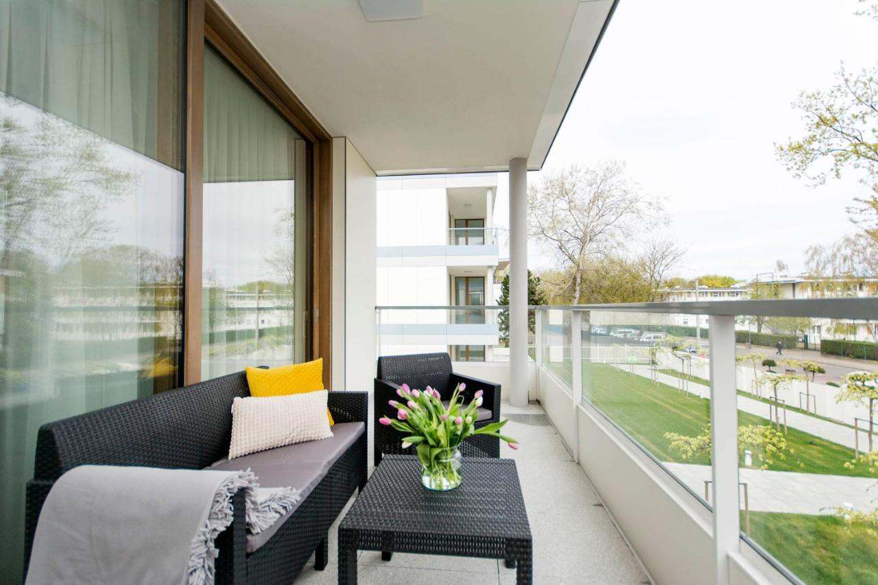 Yellow Rentyear Apartments غدانسك المظهر الخارجي الصورة