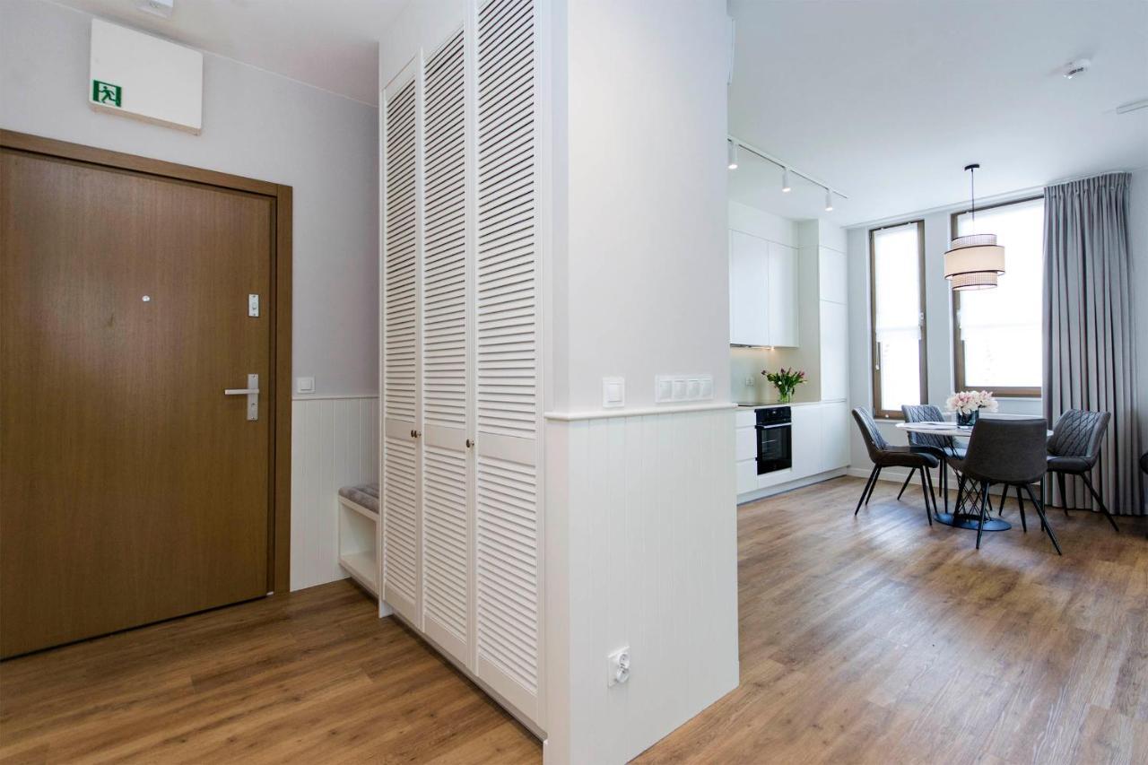 Yellow Rentyear Apartments غدانسك المظهر الخارجي الصورة