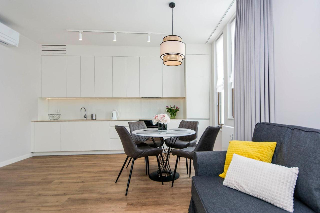 Yellow Rentyear Apartments غدانسك المظهر الخارجي الصورة